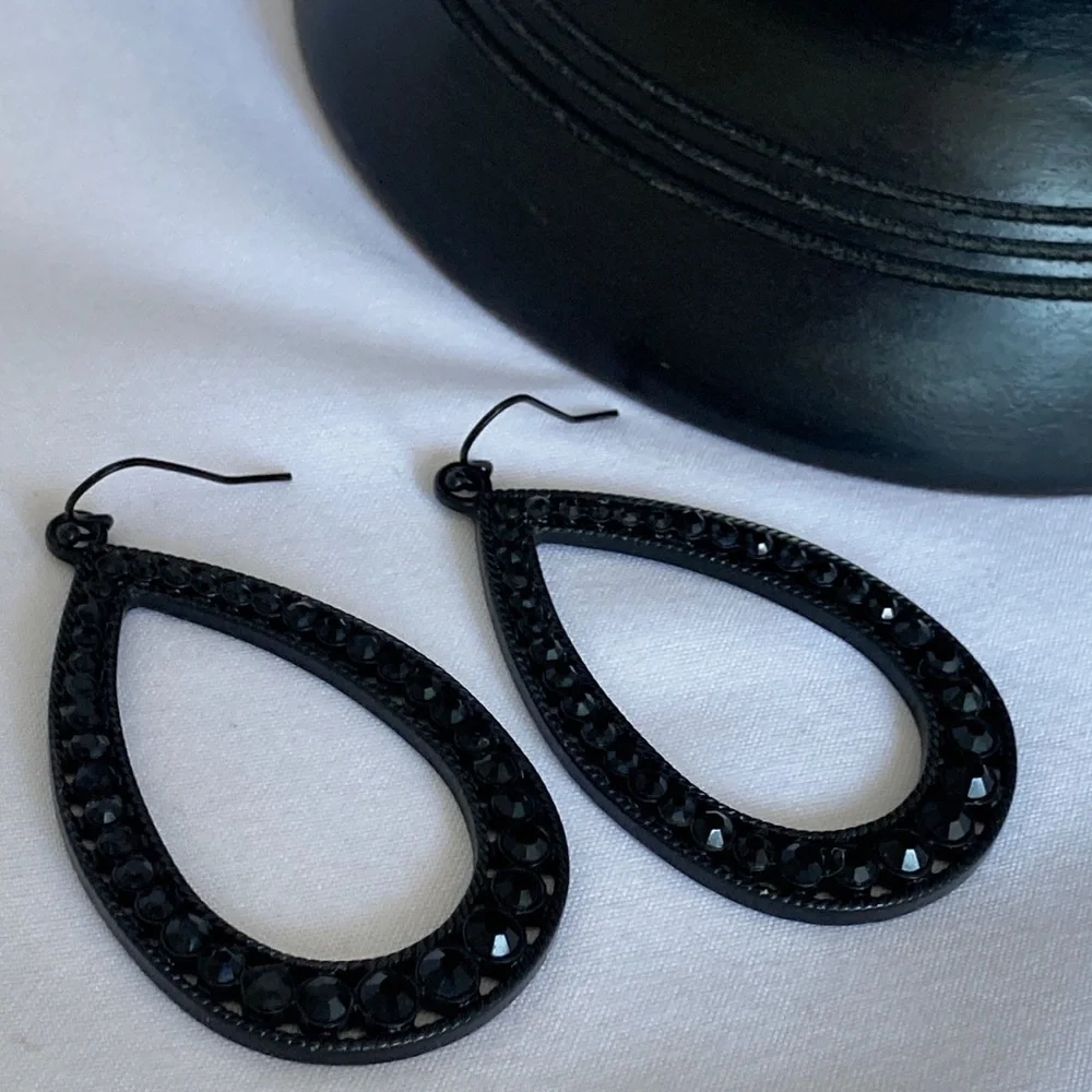 DRESS Black Earrings with Black Crystals - Picture 9 of 9